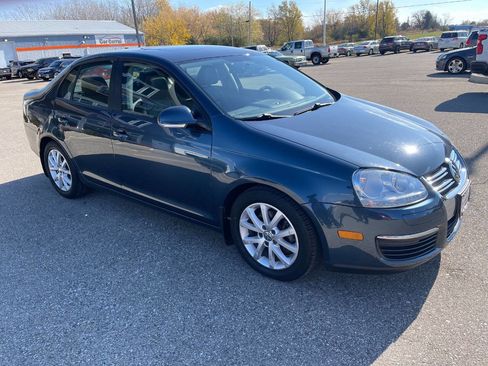 Used 2010 Volkswagen Jetta SE image 7