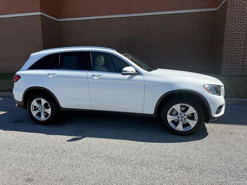 Used 2017 Mercedes-Benz GLC 300 4MATIC image 23