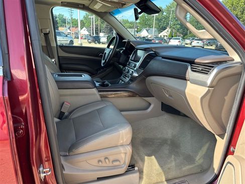 Used 2017 Chevrolet Tahoe LT AWD/4WD image 38