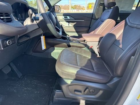 New 2026 Ford Explorer Platinum image 29