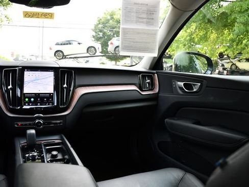 Used 2023 Volvo XC60 B5 Plus AWD/4WD image 16