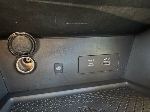 Used 2023 Nissan Pathfinder SL image 24