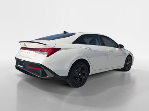 New 2026 Hyundai Elantra SEL Sport Premium image 3