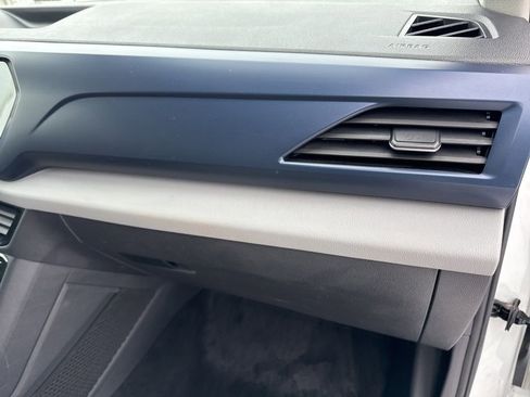 Used 2023 Volkswagen Taos SE image 19