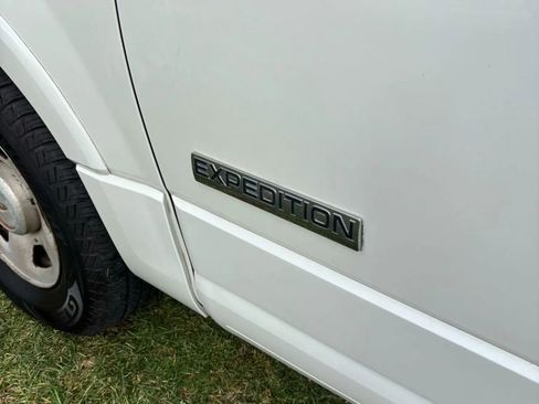 Used 2008 Ford Expedition XLT image 33