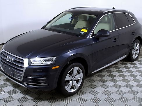 Used 2018 Audi Q5 2.0T Premium Plus w/ Premium Plus Package image 3