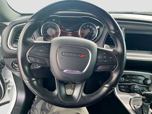 Used 2022 Dodge Challenger GT RWD image 11