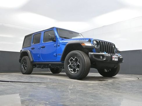 Used 2022 Jeep Wrangler Unlimited Rubicon 4xe w/ Cold Weather Group AWD/4WD image 49