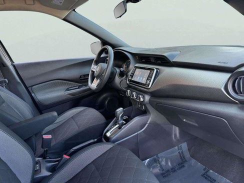 Used 2020 Nissan Kicks S FWD image 47