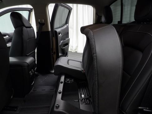 Used 2021 Chevrolet Colorado ZR2 w/ Colorado ZR2 Bison Edition image 13