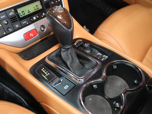 Used 2011 Maserati GranTurismo Convertible RWD image 23