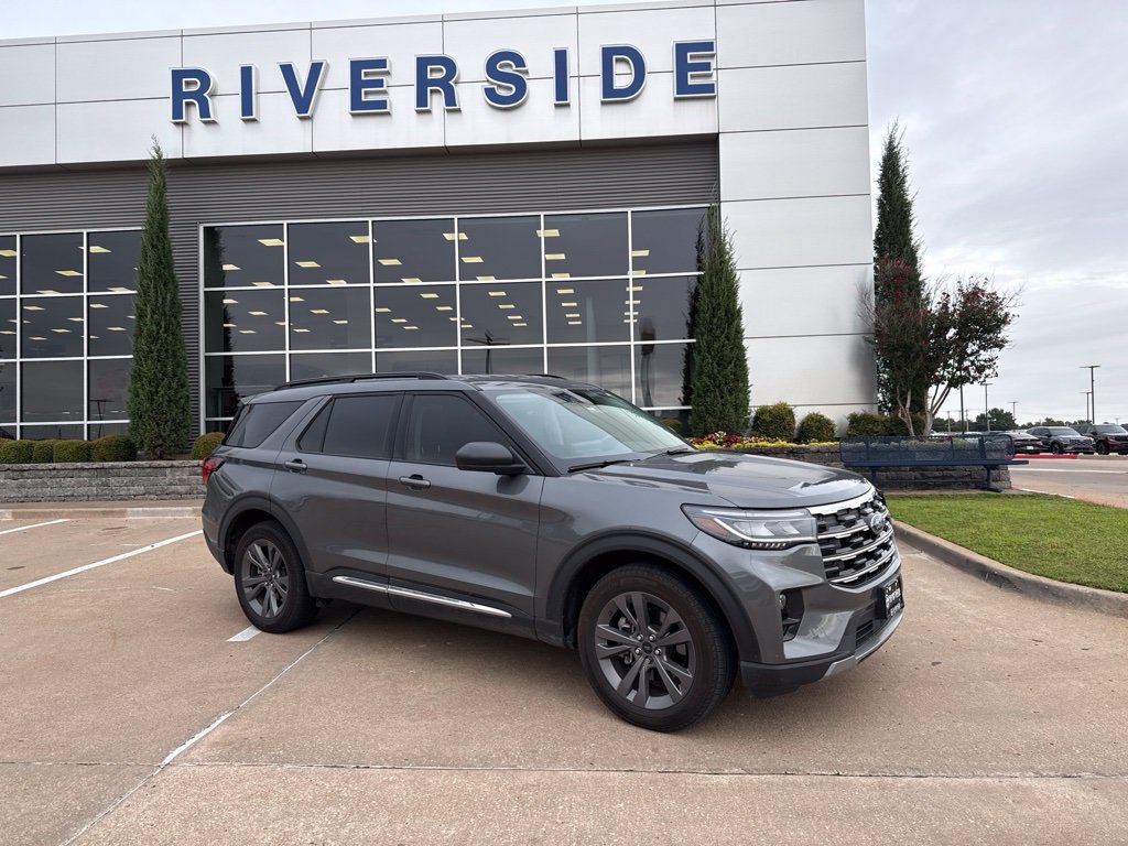 Used 2025 Ford Explorer Active w/ Active Comfort Package AWD/4WD image 1