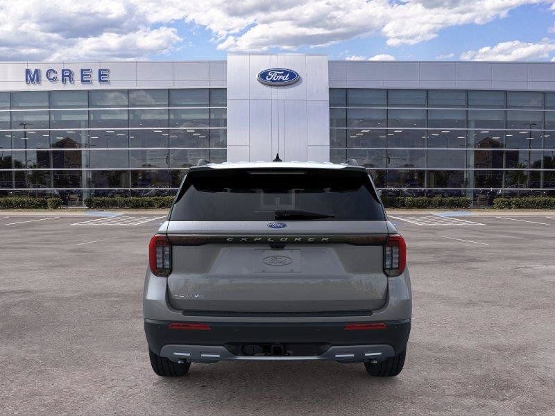 New 2026 Ford Explorer Active w/ Active Comfort Package RWD image 5