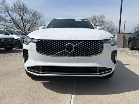 New 2026 Volvo XC90 B6 Plus image 2