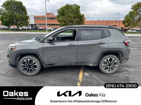 Used 2022 Jeep Compass Limited AWD/4WD image 1