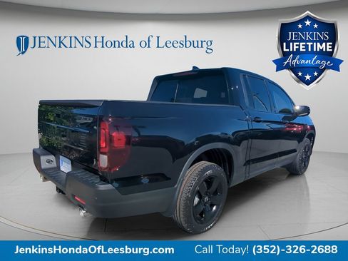 New 2026 Honda Ridgeline Black Edition image 3