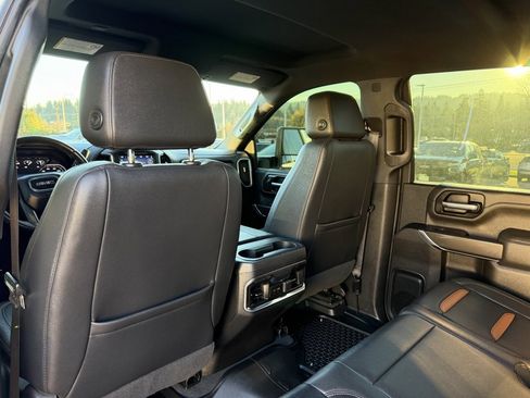 Used 2022 GMC Sierra 2500 AT4 image 30