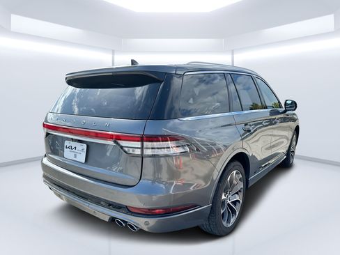Used 2022 Lincoln Aviator Grand Touring w/ Elements Package Plus AWD/4WD image 7