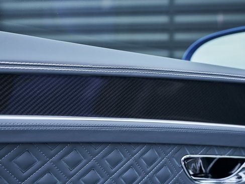 Used 2023 Bentley Continental GT Azure image 29