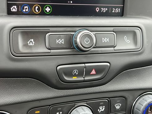 Certified 2023 GMC Terrain SLE w/ Driver Convenience Package AWD/4WD image 29