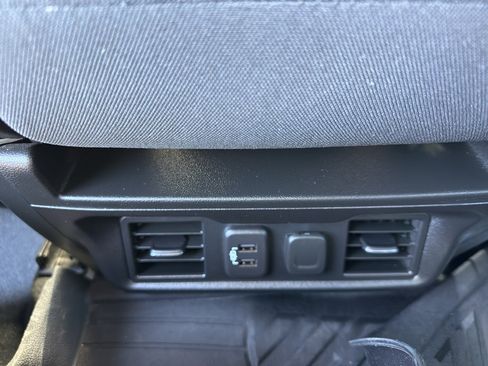 Used 2022 Chevrolet Silverado 1500 RST AWD/4WD image 33