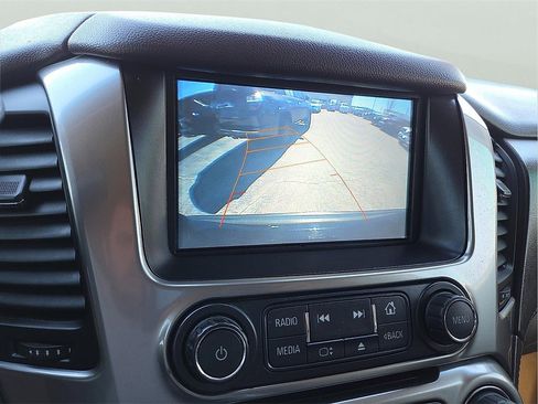 Used 2018 Chevrolet Suburban LT w/ Off-Road Package image 20