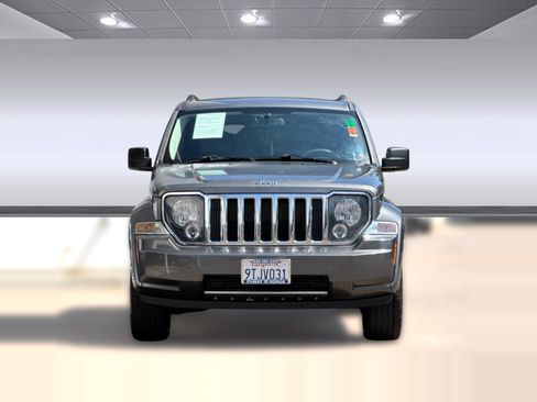 Used 2012 Jeep Liberty Limited Jet RWD image 6