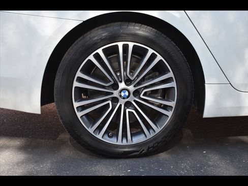 Used 2019 BMW 540i w/ Convenience Package RWD image 39