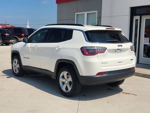 Used 2018 Jeep Compass Latitude w/ Popular Equipment Group AWD/4WD image 4