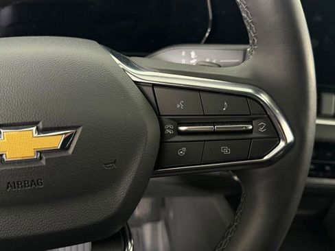 Used 2025 Chevrolet Equinox LT AWD/4WD image 18