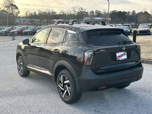 New 2026 Nissan Kicks SV w/ Cold Weather Package image 7