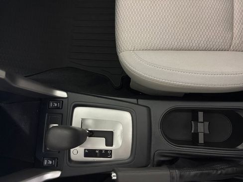 Used 2018 Subaru Forester 2.5i Premium w/ All-Weather Package image 19