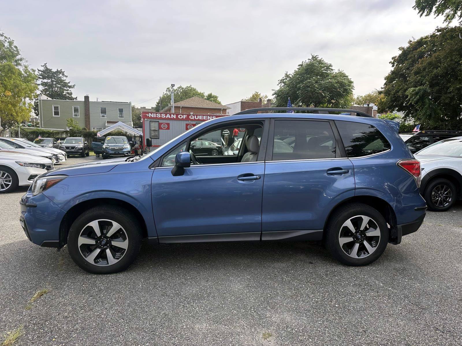Used 2017 Subaru Forester 2.5i Limited AWD/4WD image 6