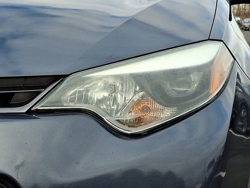 Used 2015 Toyota Corolla LE image 10