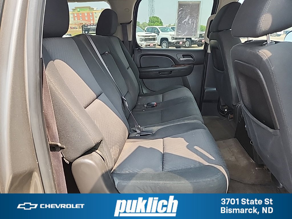 Used 2012 Chevrolet Suburban LS w/ Convenience Package 1 AWD/4WD image 33