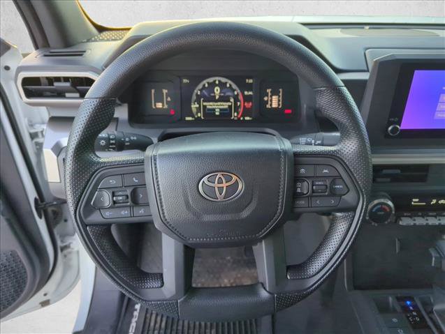 Certified 2025 Toyota Tacoma SR5 AWD/4WD image 17