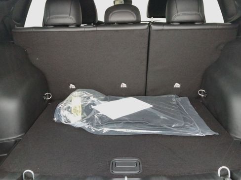 New 2026 Jeep Compass Latitude image 27