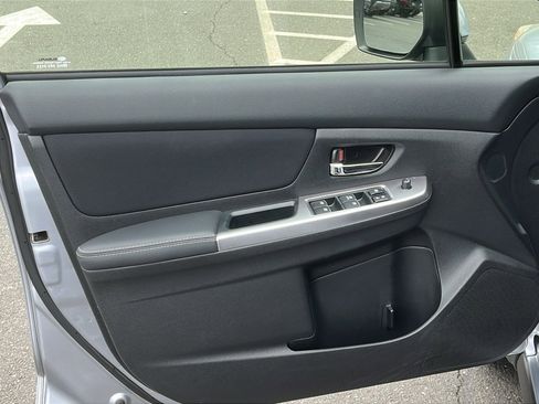 Used 2015 Subaru Crosstrek 2.0i Premium w/ Moonroof Package image 11