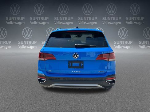 Used 2024 Volkswagen Taos SE w/ Panoramic Sunroof Package AWD/4WD image 38