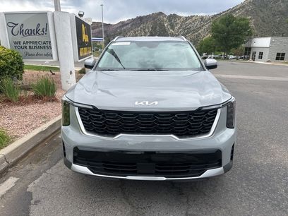 New 2025 Kia Sorento S