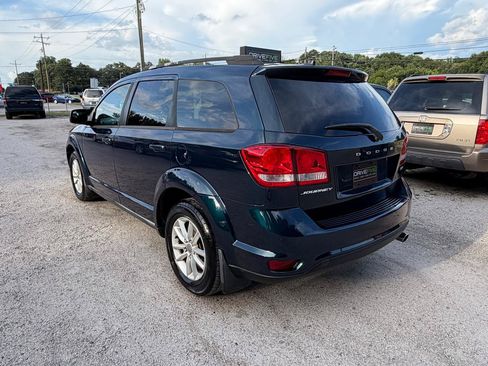 Used 2014 Dodge Journey SXT w/ Flexible Seating Group FWD image 3