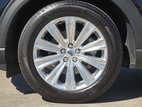 Used 2024 Ford Explorer Limited w/ Limited Technology Package image 7