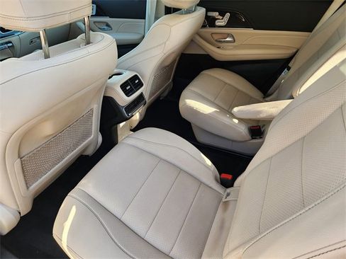 Used 2022 Mercedes-Benz GLS 450 4MATIC image 30