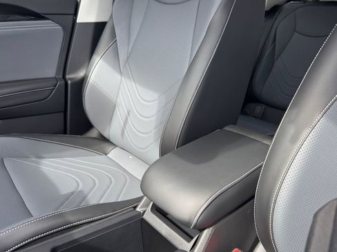 New 2026 Volkswagen Tiguan SE image 19