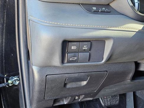 Used 2022 Toyota Highlander Bronze Edition image 12