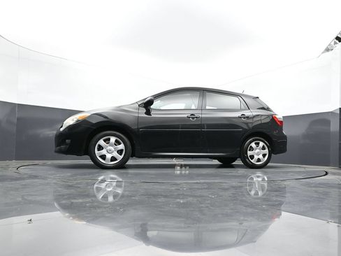 Used 2010 Toyota Matrix S AWD/4WD image 30
