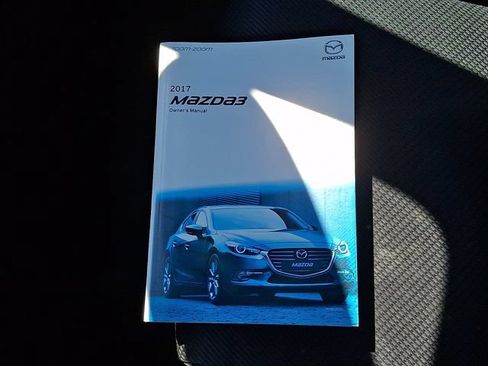 Used 2017 MAZDA MAZDA3 Sport FWD image 26