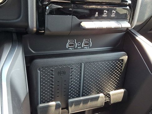 New 2026 RAM 1500 Big Horn AWD/4WD image 14