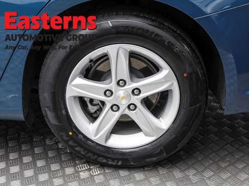 Used 2024 Chevrolet Malibu LS image 8