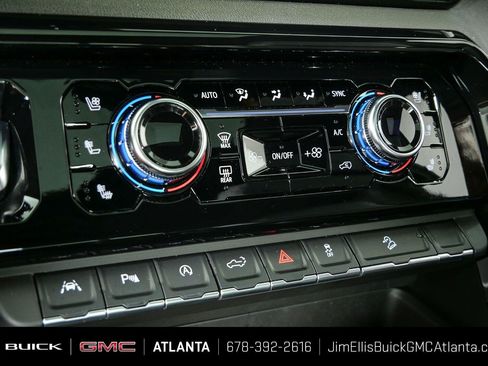 Certified 2026 GMC Sierra 1500 AT4 w/ Technology Package AWD/4WD image 17